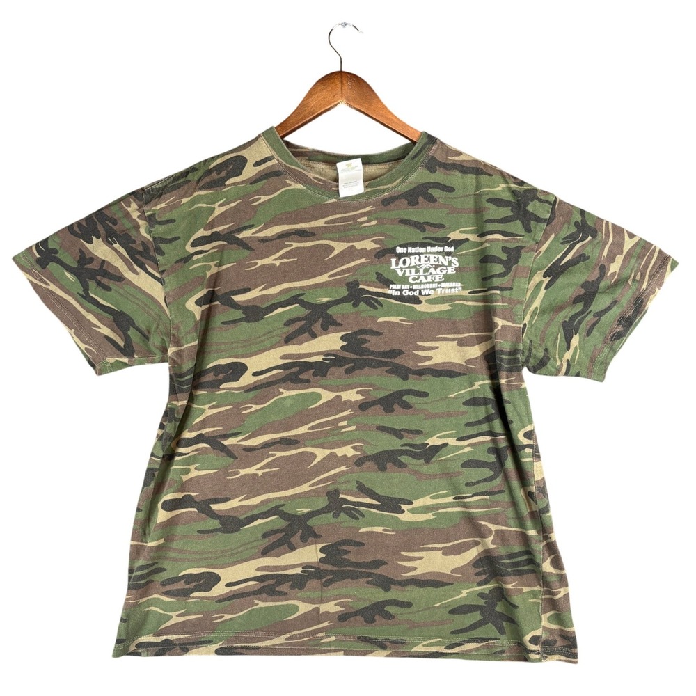 Vintage Camo Mens XL T-Shirt Village Cafe Patriotic American Flag Graphic Anvil